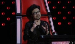 张晓燕爆料汪峰视频播放,引发网友热议