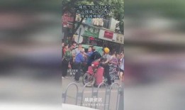 最新吃瓜爆料打架视频,火爆打架视频引发网友热议