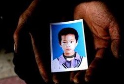 新闻爆料儿童,关注儿童成长环境，共筑安全防线